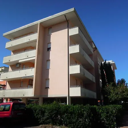 One Bedroom In A With Balcony - By Beahost Lägenhet Bibione